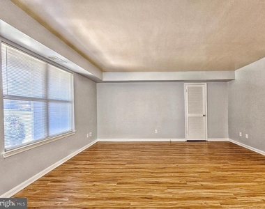 13511 Orchard Drive - Photo Thumbnail 9