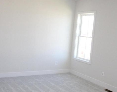 139 Heyford Drive - Photo Thumbnail 11