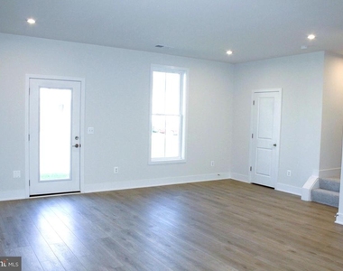 139 Heyford Drive - Photo Thumbnail 6