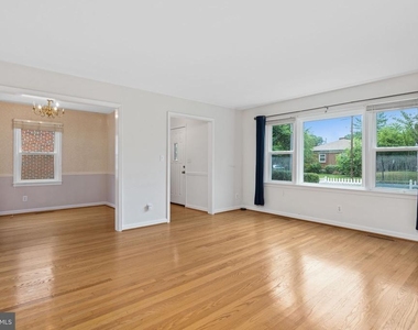 1312 Stafford Avenue - Photo Thumbnail 20