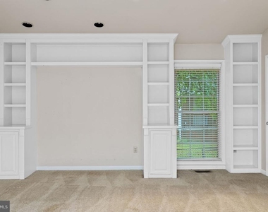 1312 Stafford Avenue - Photo Thumbnail 23