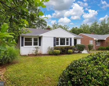 1312 Stafford Avenue - Photo Thumbnail 7