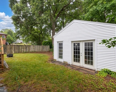 1312 Stafford Avenue - Photo Thumbnail 9