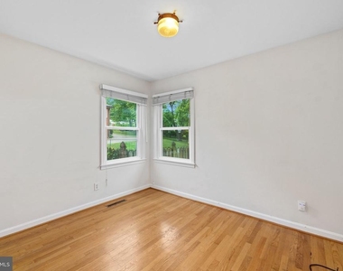 1312 Stafford Avenue - Photo Thumbnail 12