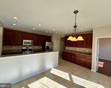 1308 Walker Drive - Photo Thumbnail 6