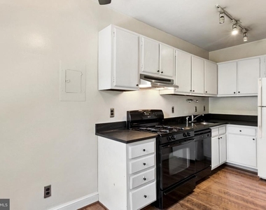 715 S Washington Street S - Photo Thumbnail 9