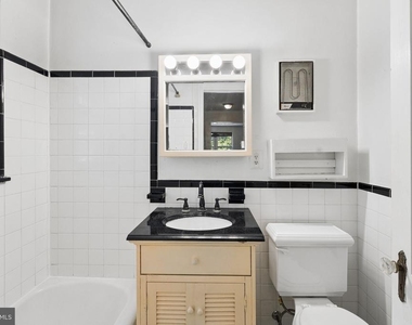715 S Washington Street S - Photo Thumbnail 16