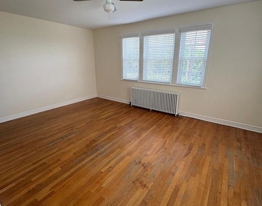 402 Bashford Lane - Photo Thumbnail 4