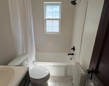 402 Bashford Lane - Photo Thumbnail 15