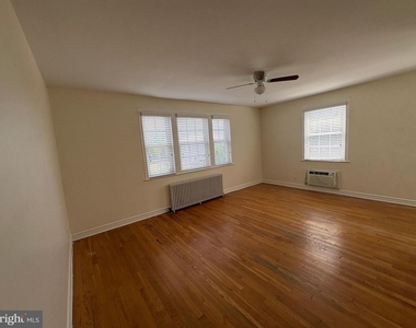 402 Bashford Lane - Photo Thumbnail 2