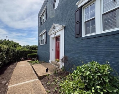 402 Bashford Lane - Photo Thumbnail 1