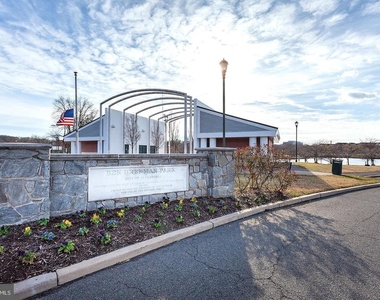 4600 Duke Street - Photo Thumbnail 29