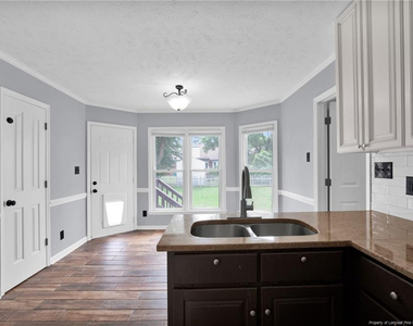 1183 Helmsley Drive - Photo Thumbnail 10