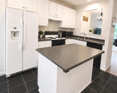 4921 Kilburn Street - Photo Thumbnail 5