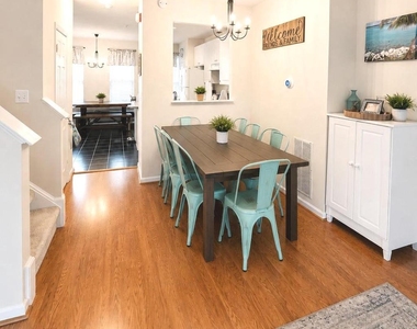 4921 Kilburn Street - Photo Thumbnail 18