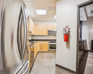 3101 N Hampton Drive - Photo Thumbnail 11