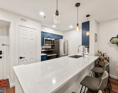 3307 Wyndham Circle - Photo Thumbnail 6