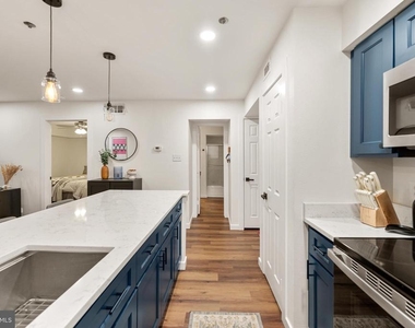 3307 Wyndham Circle - Photo Thumbnail 12