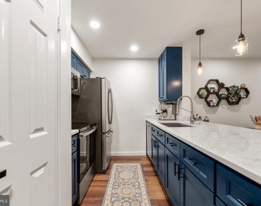 3307 Wyndham Circle - Photo Thumbnail 9