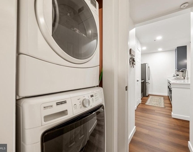 3307 Wyndham Circle - Photo Thumbnail 20
