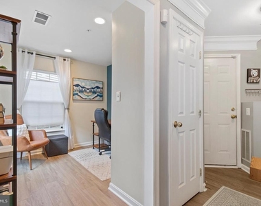 170 Martin Lane - Photo Thumbnail 5