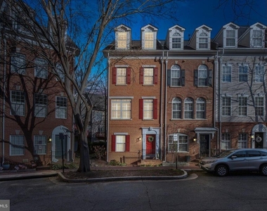 170 Martin Lane - Photo Thumbnail 4