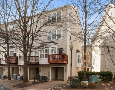 170 Martin Lane - Photo Thumbnail 38