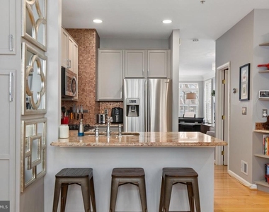 170 Martin Lane - Photo Thumbnail 18