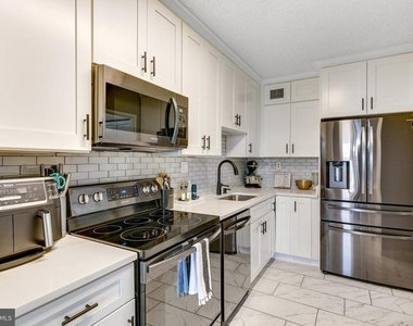 5500 Holmes Run Parkway - Photo Thumbnail 1