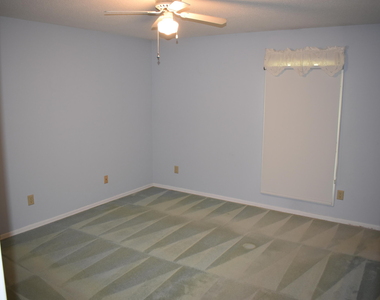209 Reynolds N - Photo Thumbnail 14