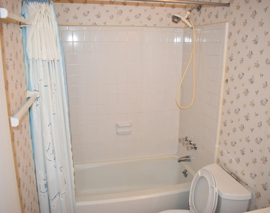 209 Reynolds N - Photo Thumbnail 15