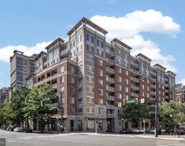 820 N Pollard Street - Photo Thumbnail 7
