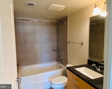 820 N Pollard Street - Photo Thumbnail 3