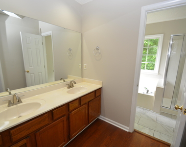 3406 Weatherby Drive - Photo Thumbnail 9
