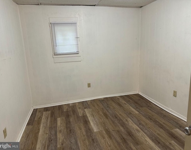 606 E Market Street - Photo Thumbnail 4
