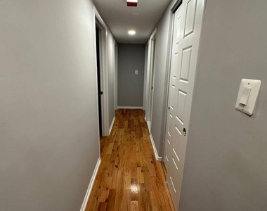 7057 Cresheim Road - Photo Thumbnail 4