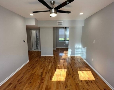 7057 Cresheim Road - Photo Thumbnail 3