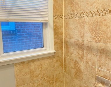 400-418 W Walnut Lane - Photo Thumbnail 9
