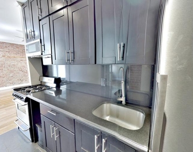 326 East 100th Street - Photo Thumbnail 2