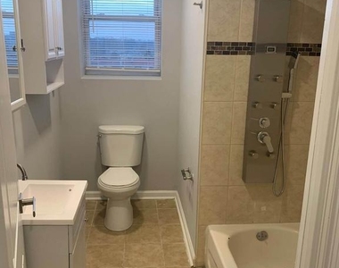 6001 N 17th Street - Photo Thumbnail 4