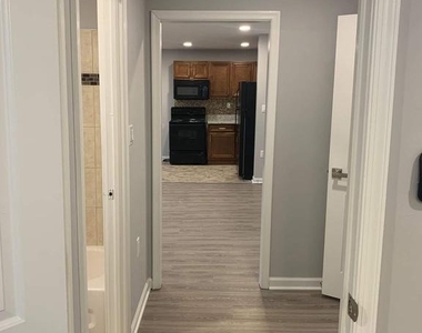 6001 N 17th Street - Photo Thumbnail 3