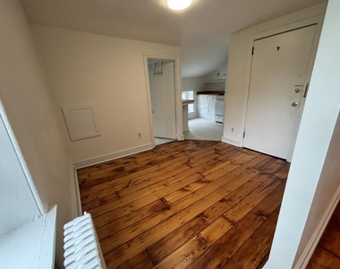 23 W Walnut Lane - Photo Thumbnail 10