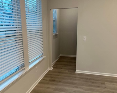 1078 Manorhaven Drive - Photo Thumbnail 27