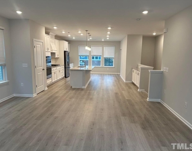 1078 Manorhaven Drive - Photo Thumbnail 5