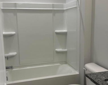 1078 Manorhaven Drive - Photo Thumbnail 9