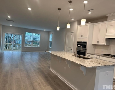 1078 Manorhaven Drive - Photo Thumbnail 2
