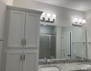 1078 Manorhaven Drive - Photo Thumbnail 18