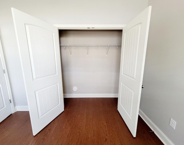 3944 Volkswalk Place - Photo Thumbnail 8