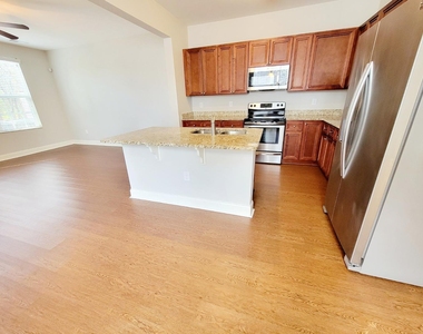 3944 Volkswalk Place - Photo Thumbnail 17