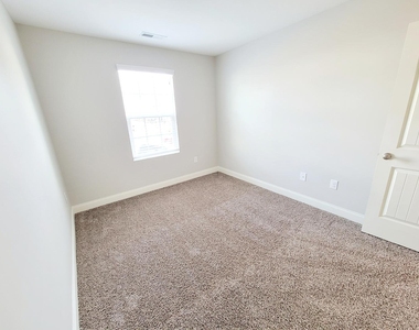 3944 Volkswalk Place - Photo Thumbnail 36